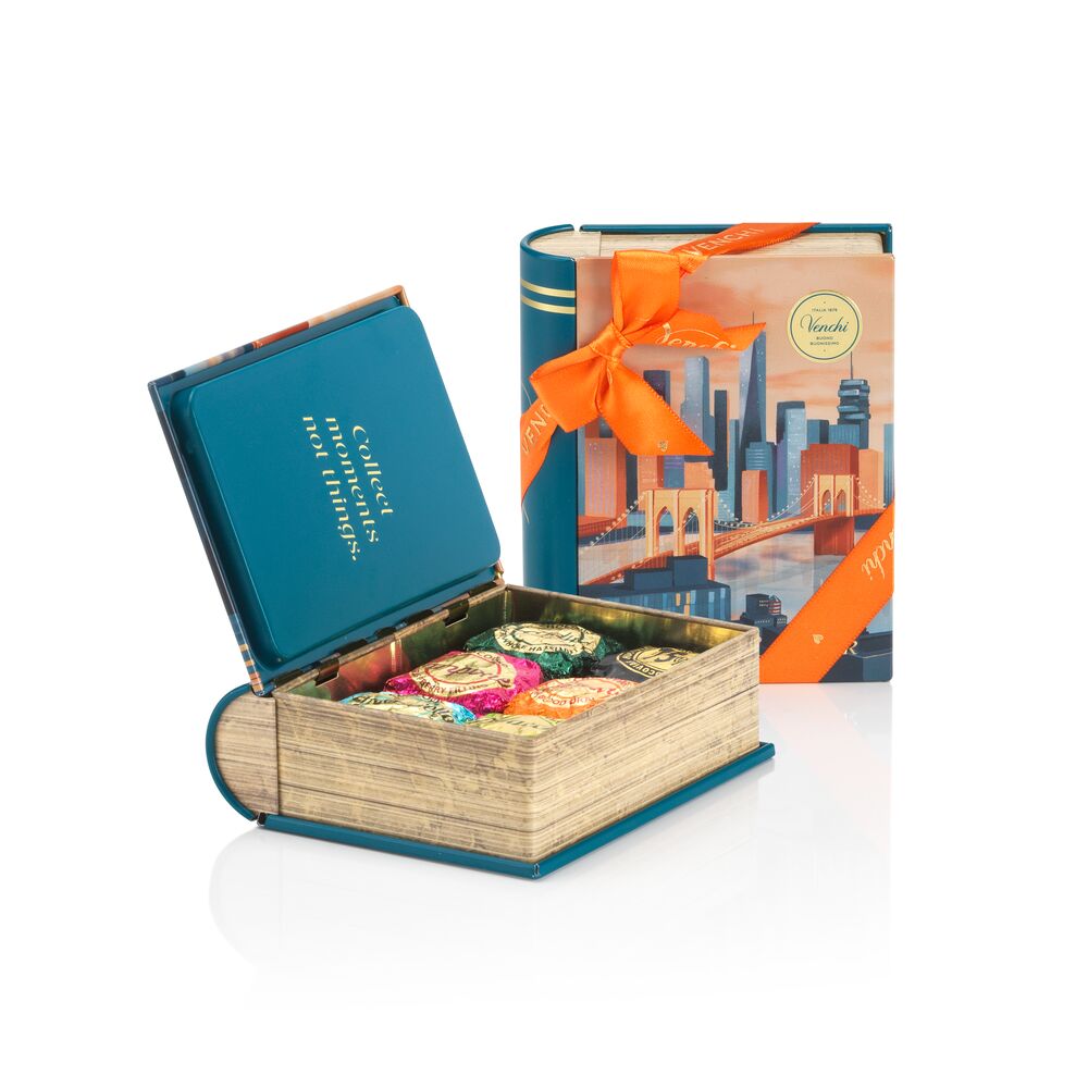 New York mini book with Chocoviar chocolates 4.19 oz