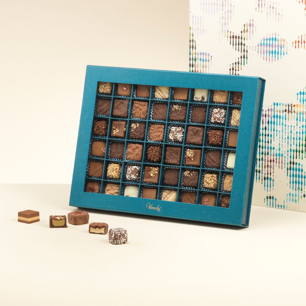BLUE BOX 48 ASSORTED PRALINES 21.4 oz
